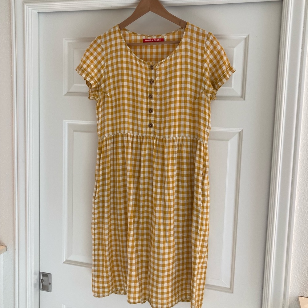 Pyne & Smith (sunflower check) Medium